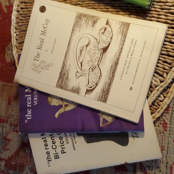 💥SOLD💥"8"Pottery Reference Books"Vintage Pottery" - Picture 2 of 6